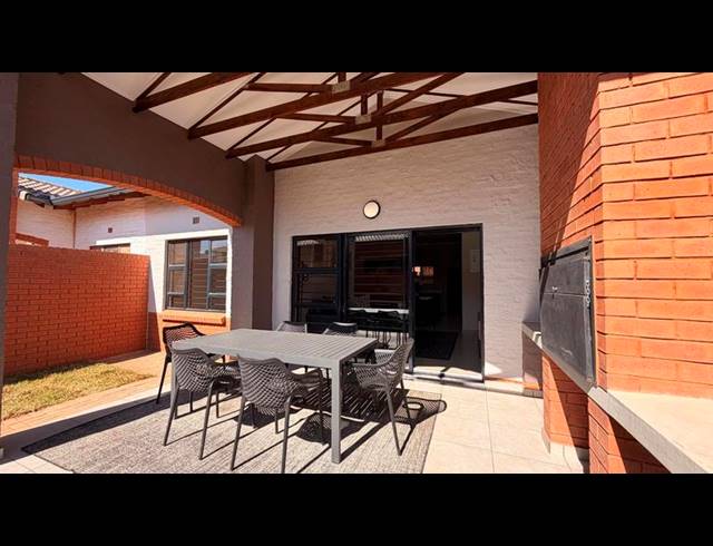 3 BEDROOM TOWNHOUSE FOR SALE IN RIETVALLEIRAND